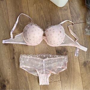 Victoria’s Secret Bra (34DD) and Panty (M) set